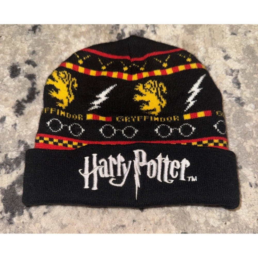 Harry Potter Gryffindor Knit Winter Hood Cap Beanie Hat  Youth Boys Girls